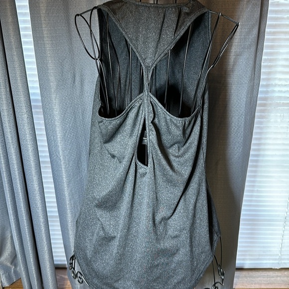 Women tank top​ - Picture 2 of 5